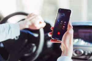 distracted driving making a phone call